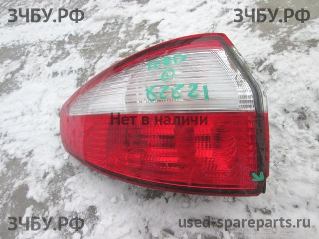 Ford Fiesta 6 Фонарь левый