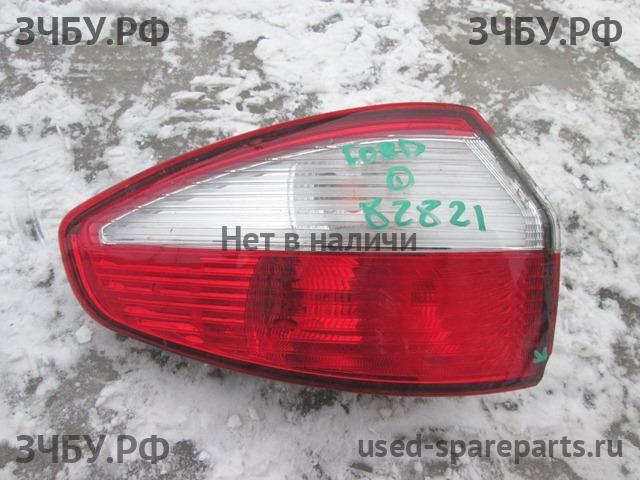 Ford Fiesta 6 Фонарь левый
