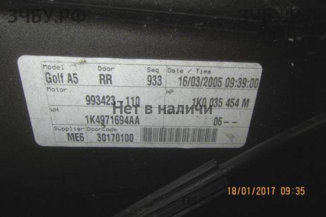 Volkswagen Golf 5 Дверь задняя правая
