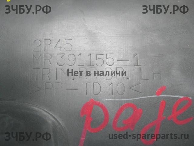 Mitsubishi Pajero/Montero 3 Обшивка двери задней левой