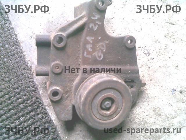 Mitsubishi Galant 8 (EA, EC) Кронштейн насоса гидроусилителя