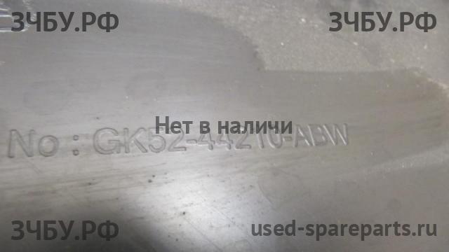 Land Rover Range Rover 4 Накладка на дверь багажника