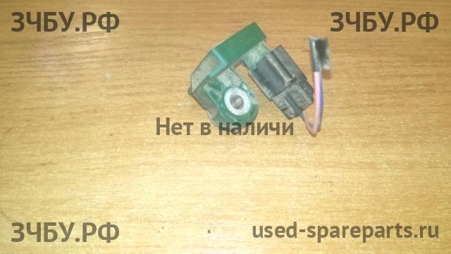 Mazda BT-50 (1) Датчик удара AIR BAG (SRS)