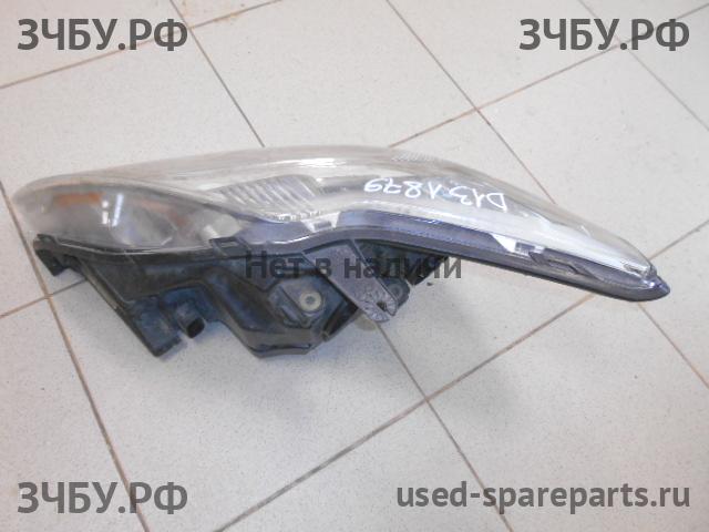 Ford Focus 2 (рестайлинг) Фара правая