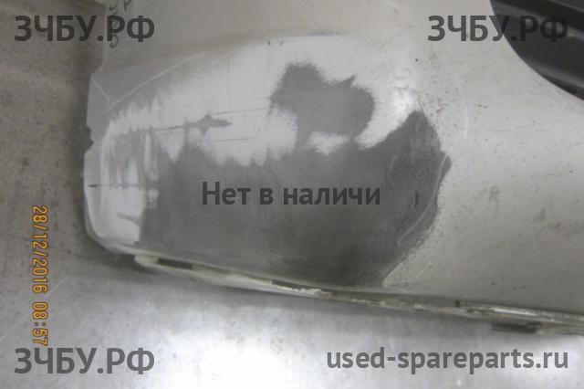 Honda Civic 8 (4D) Бампер передний