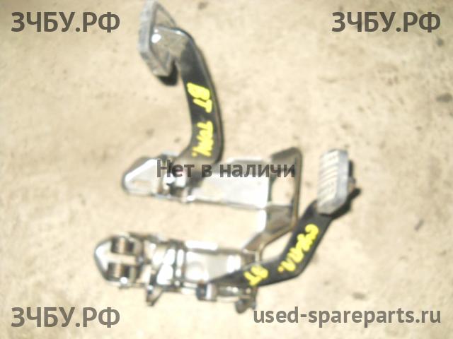 Mazda BT-50 (1) Педаль ручного тормоза