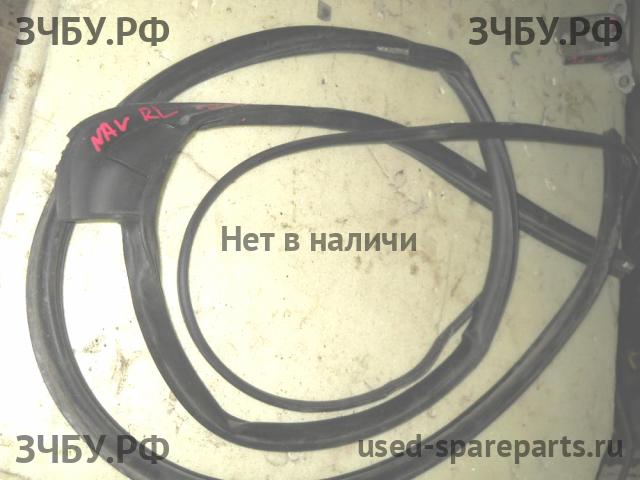 Nissan Navara 1 (D40) Уплотнитель
