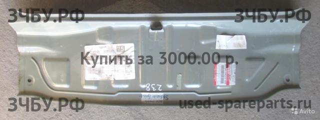 Suzuki Liana Панель задняя