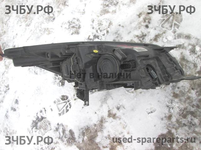 Ford Kuga 2 Фара левая