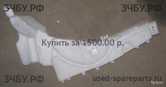 Ford Focus 2 Бачок омывателя лобового стекла