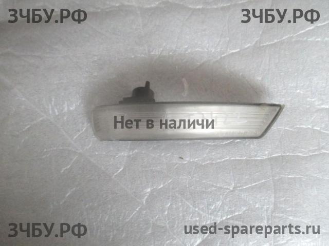 Ford Focus 3 Зеркало правое электрическое