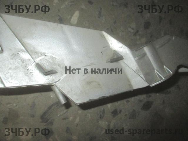 Ford Focus 3 Панель передняя (телевизор)