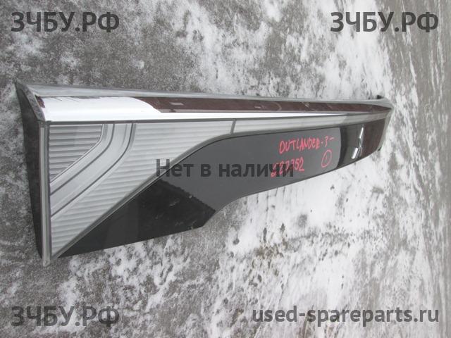 Mitsubishi Outlander 3 Накладка на дверь багажника