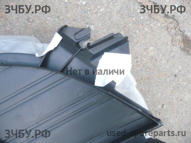 Renault Megane 3 Решетка в бампер