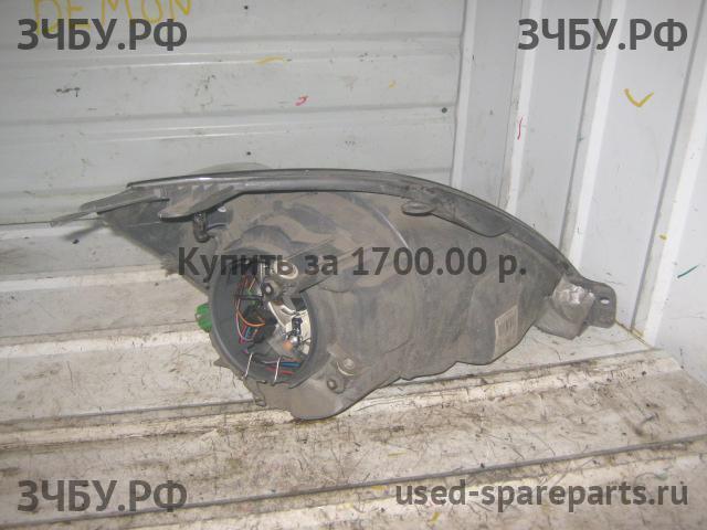 Ford Fiesta 5 Фара левая