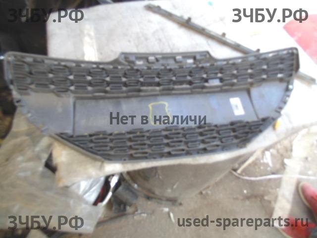 Peugeot 208 (1) Решетка в бампер