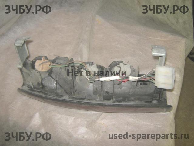 Nissan NP300 1 (D40) Фонарь правый