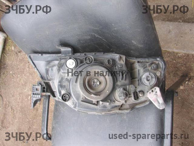 Mitsubishi L200 (4)[KB] Фара правая