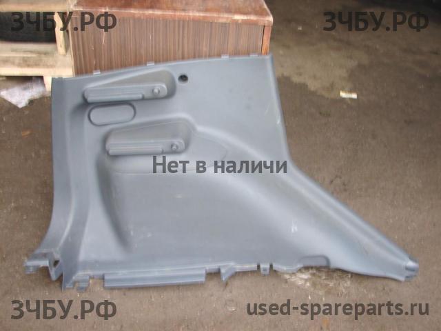 Mitsubishi Colt 6 (Z30) Обшивка багажника
