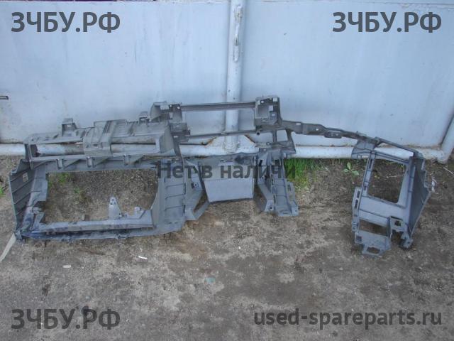 Toyota RAV 4 (3) Торпедо