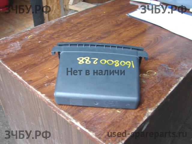 Mitsubishi Colt 6 (Z30) Бардачок