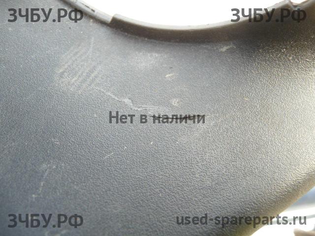 Ford Fiesta 6 Решетка в бампер