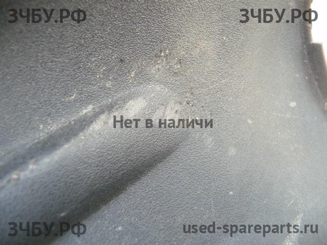 Ford Fiesta 6 Решетка в бампер
