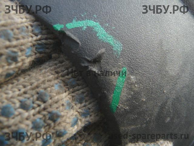 Ford Fiesta 6 Решетка в бампер