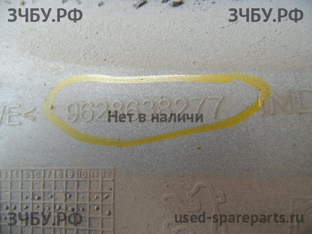 Peugeot 206 Бампер задний