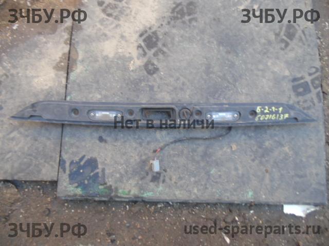 Volvo S80 (2) Накладка крышки багажника