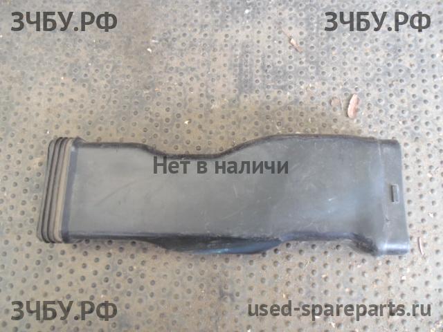 Hyundai Solaris 1 Воздухозаборник