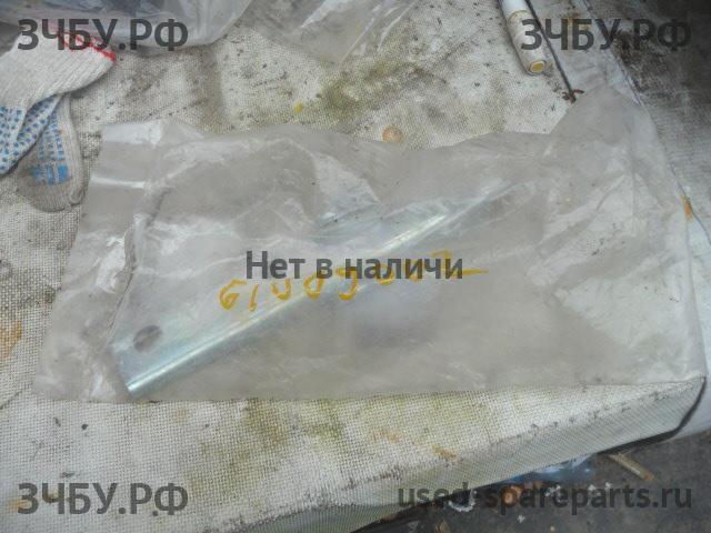 Hyundai Accent 2 Петля капота левая
