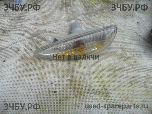 Hyundai Elantra 3 Указатель поворота в крыло (повторитель)