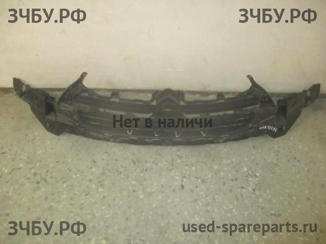 Citroen C4 (2) Решетка радиатора