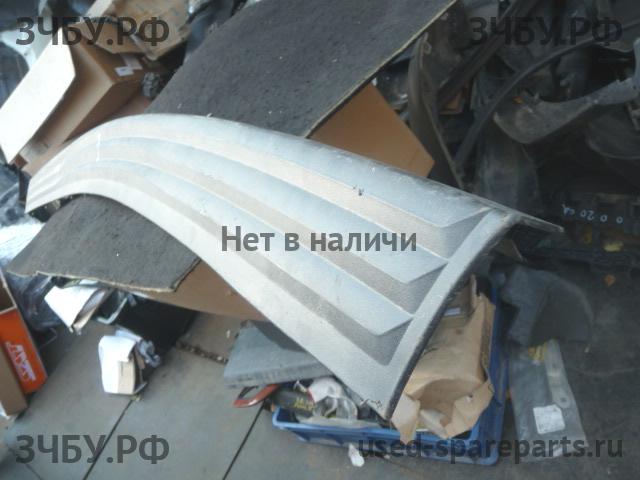 Cadillac Escalade (3) Накладка заднего бампера