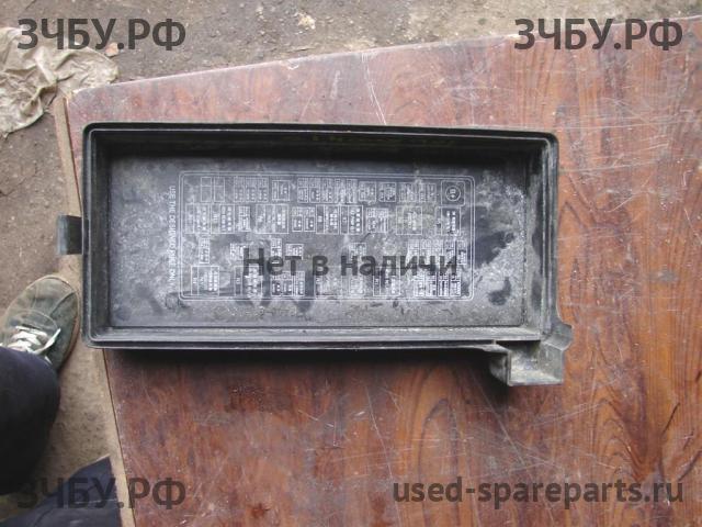 Chery Fora (A21) Крышка блока предохранителей