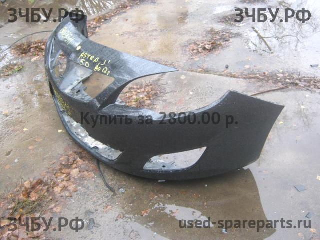 Opel Astra J Бампер передний