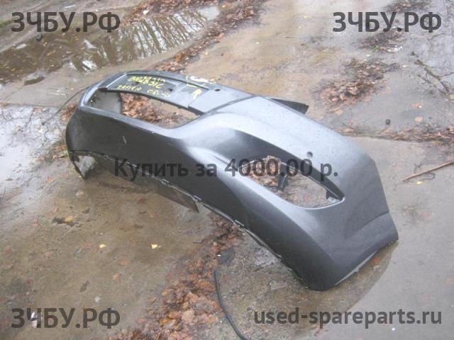 Opel Zafira B Бампер передний