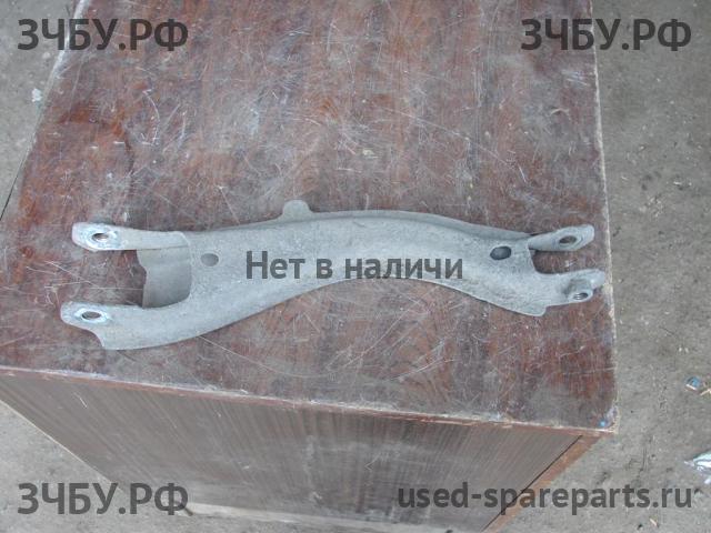 Volvo S60 (1) Рычаг задний