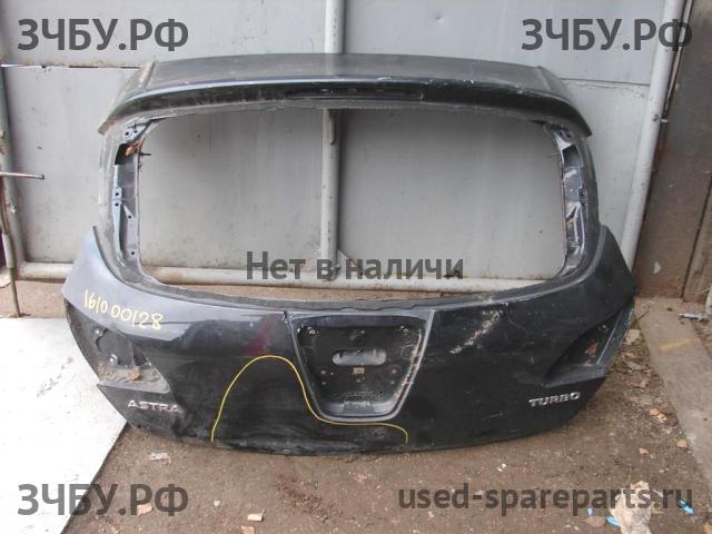Opel Astra J Дверь багажника