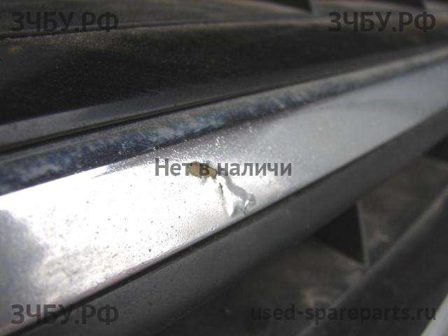 Volkswagen Touareg 2 Решетка радиатора