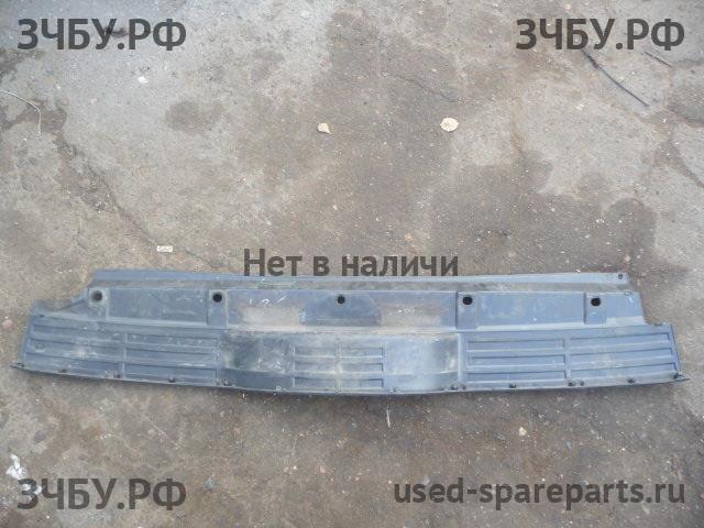 Mitsubishi Pajero/Montero 4 Накладка заднего бампера