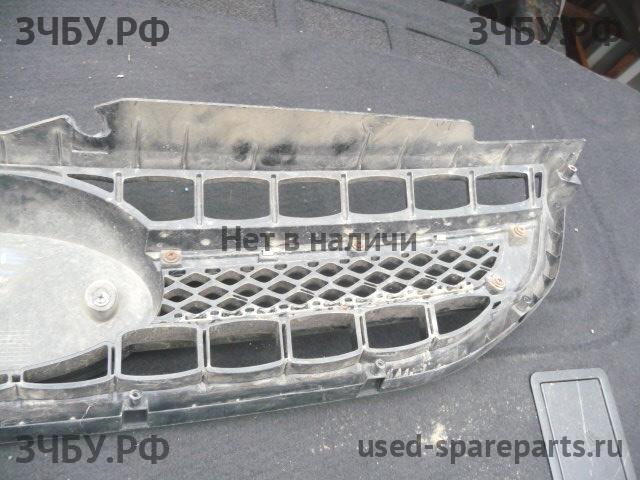 KIA Sportage 2 Решетка радиатора