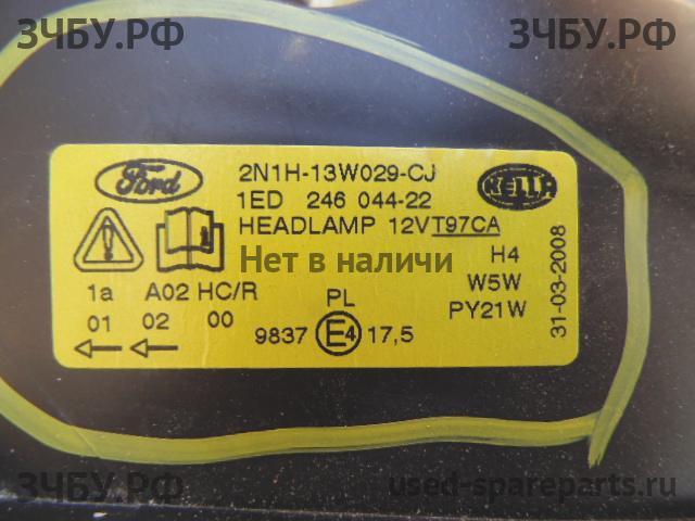Ford Fusion Фара правая