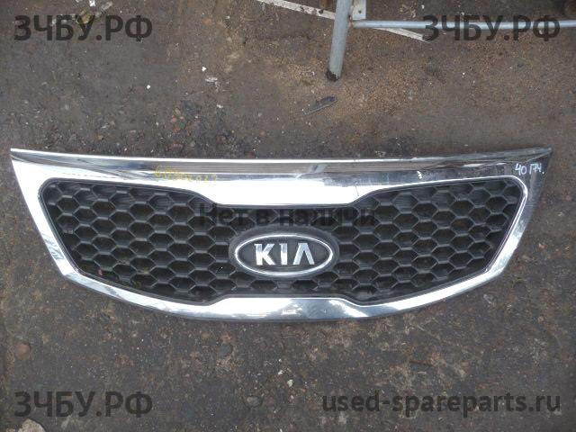 KIA Sorento 2 Решетка радиатора