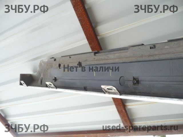 Mitsubishi Pajero/Montero 4 Подножка