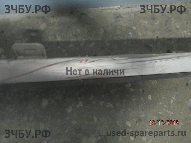 Mitsubishi Pajero/Montero 4 Подножка