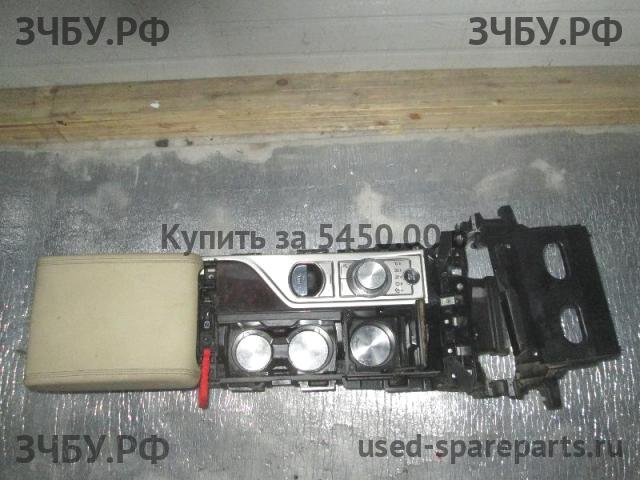 Jaguar XF 1 (X250) Консоль между сиденьями (Подлокотник)