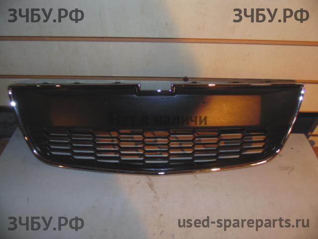 Chevrolet Aveo 3 (T300) Решетка в бампер