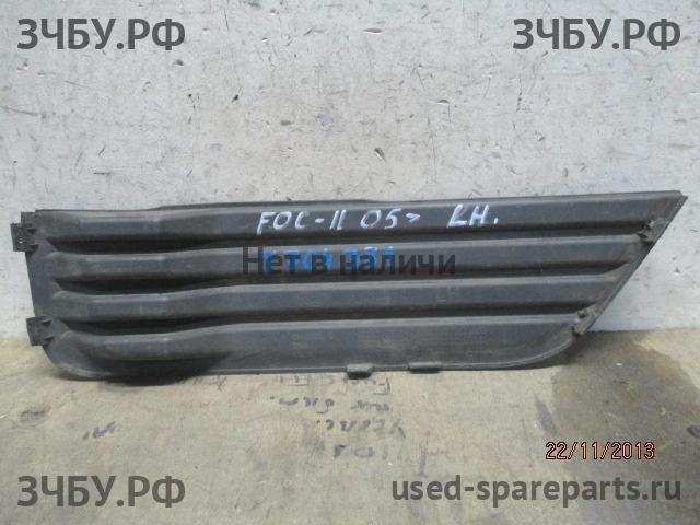 Ford Focus 2 Рамка противотуманной фары левой